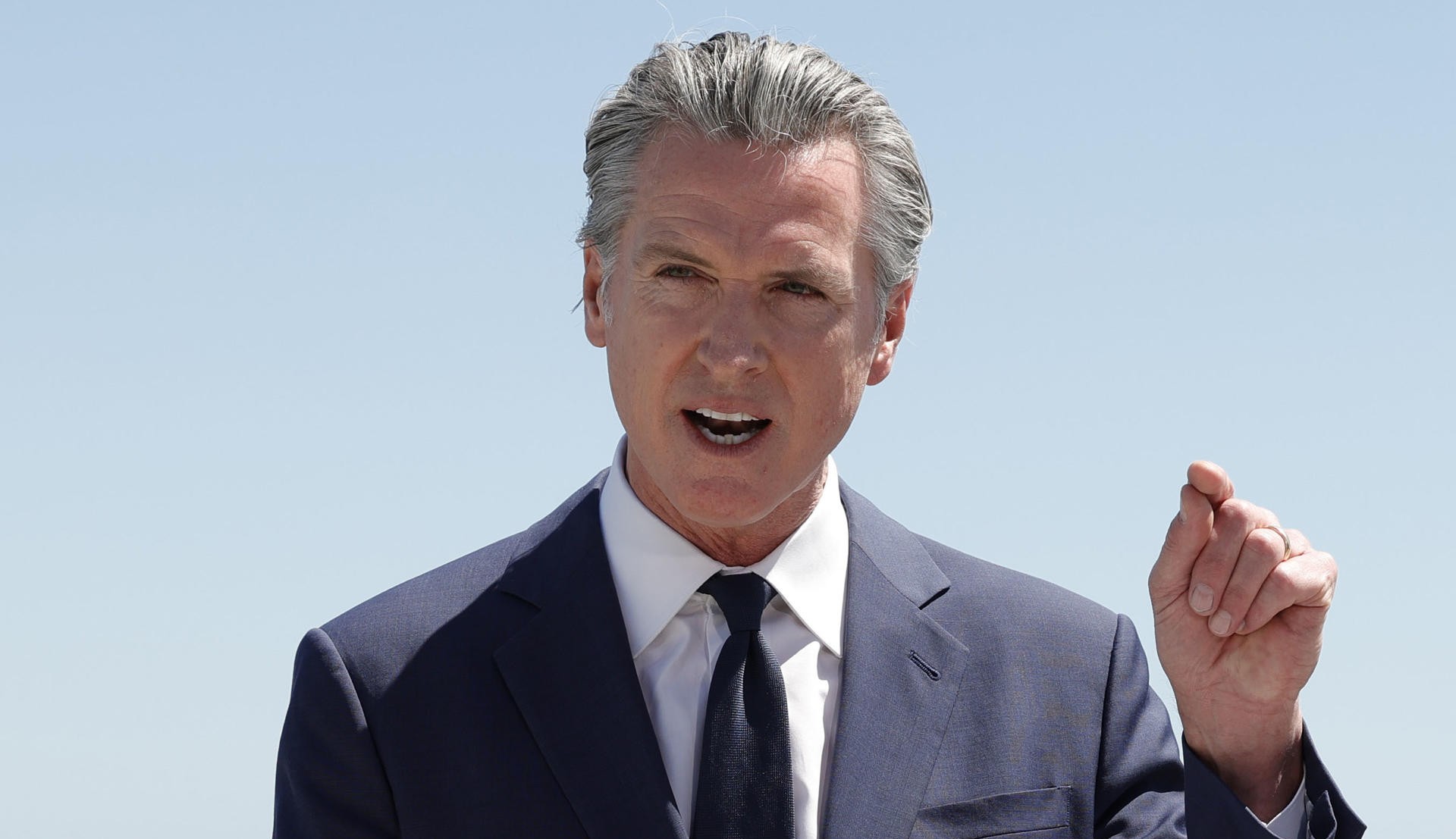 El gobernador de California, Gavin Newsom, responsabiliza a Trump de haber audizado la situación en Los Ángeles.