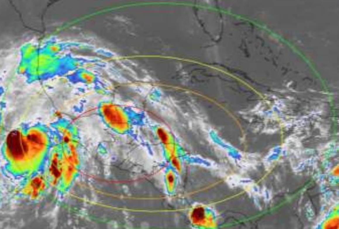 El huracán Erick se aleja del país pero persiste la inestabilidad atmosférica