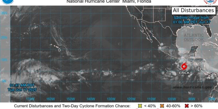 Tormenta tropical Erick evoluciona a huracán