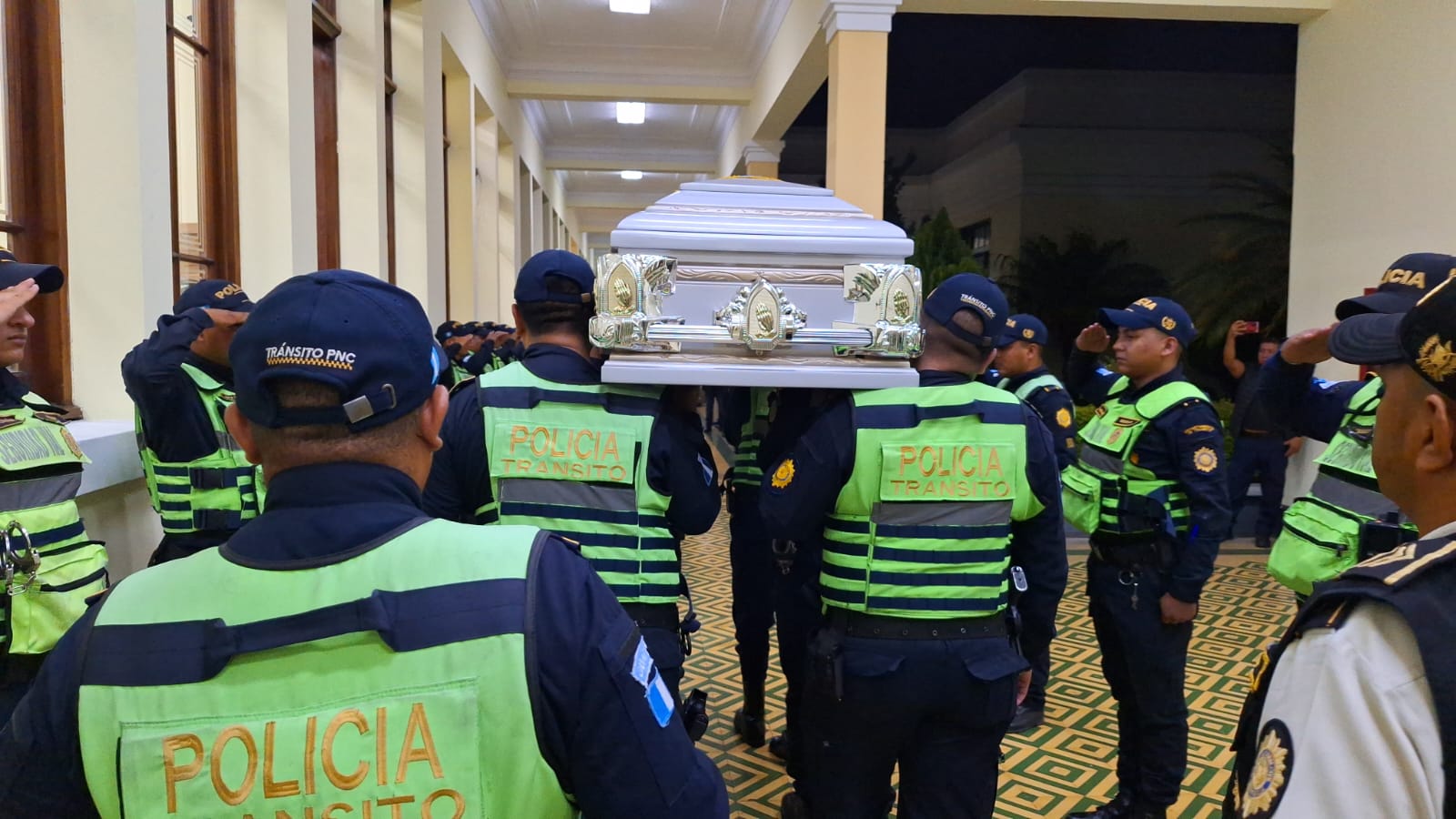 Presidente lamenta fallecimiento de agente de tránsito atropellado por conductor ebrio