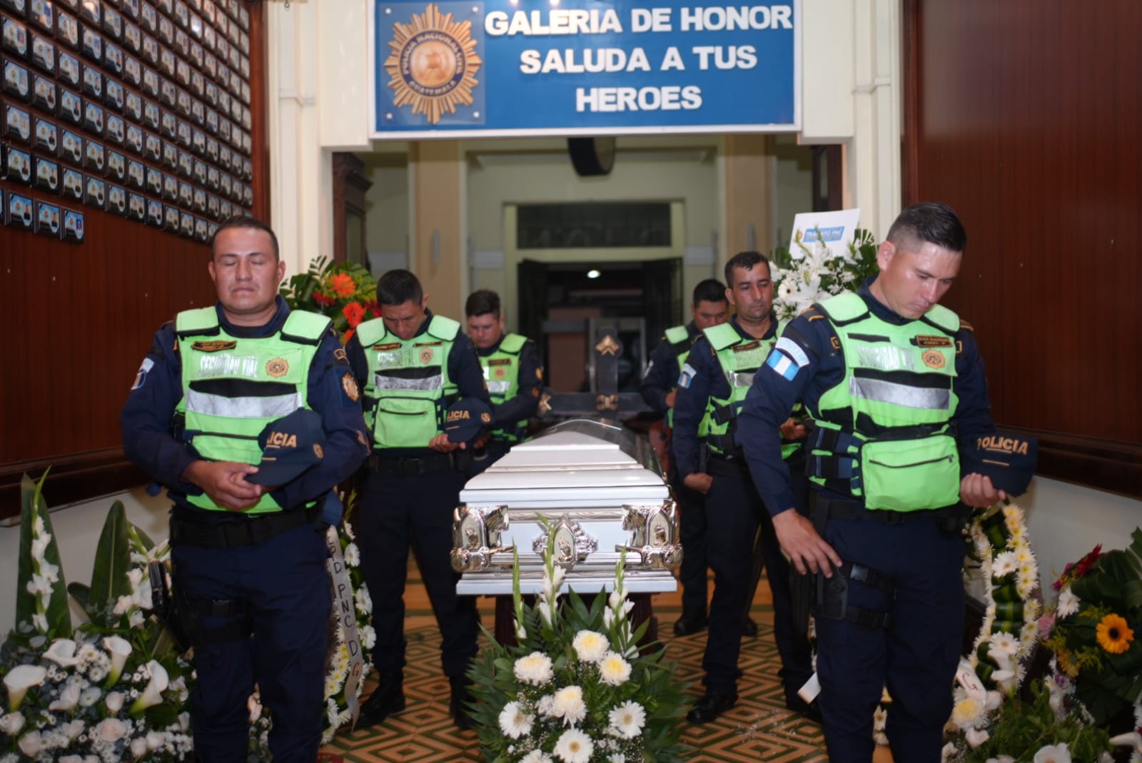 PNC se despide de agente fallecido en operativo contra carreras clandestinas