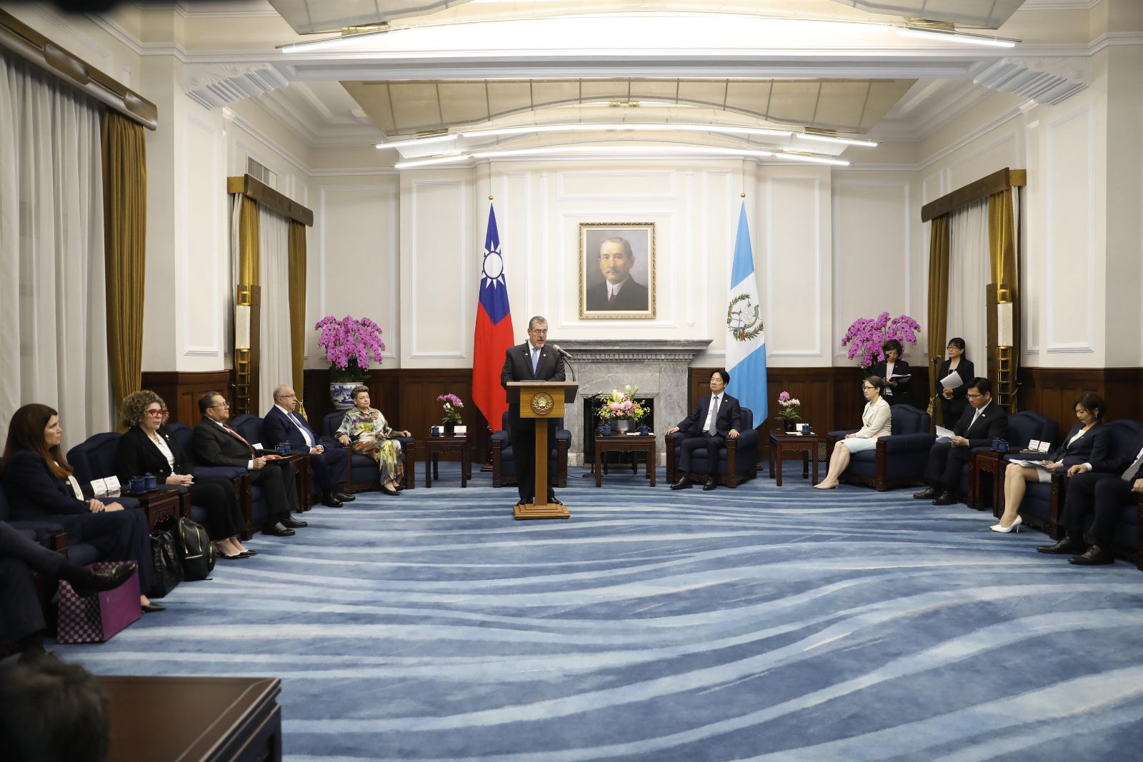 Presidente Arévalo propone llevar a “un nuevo nivel” las relaciones con Taiwán