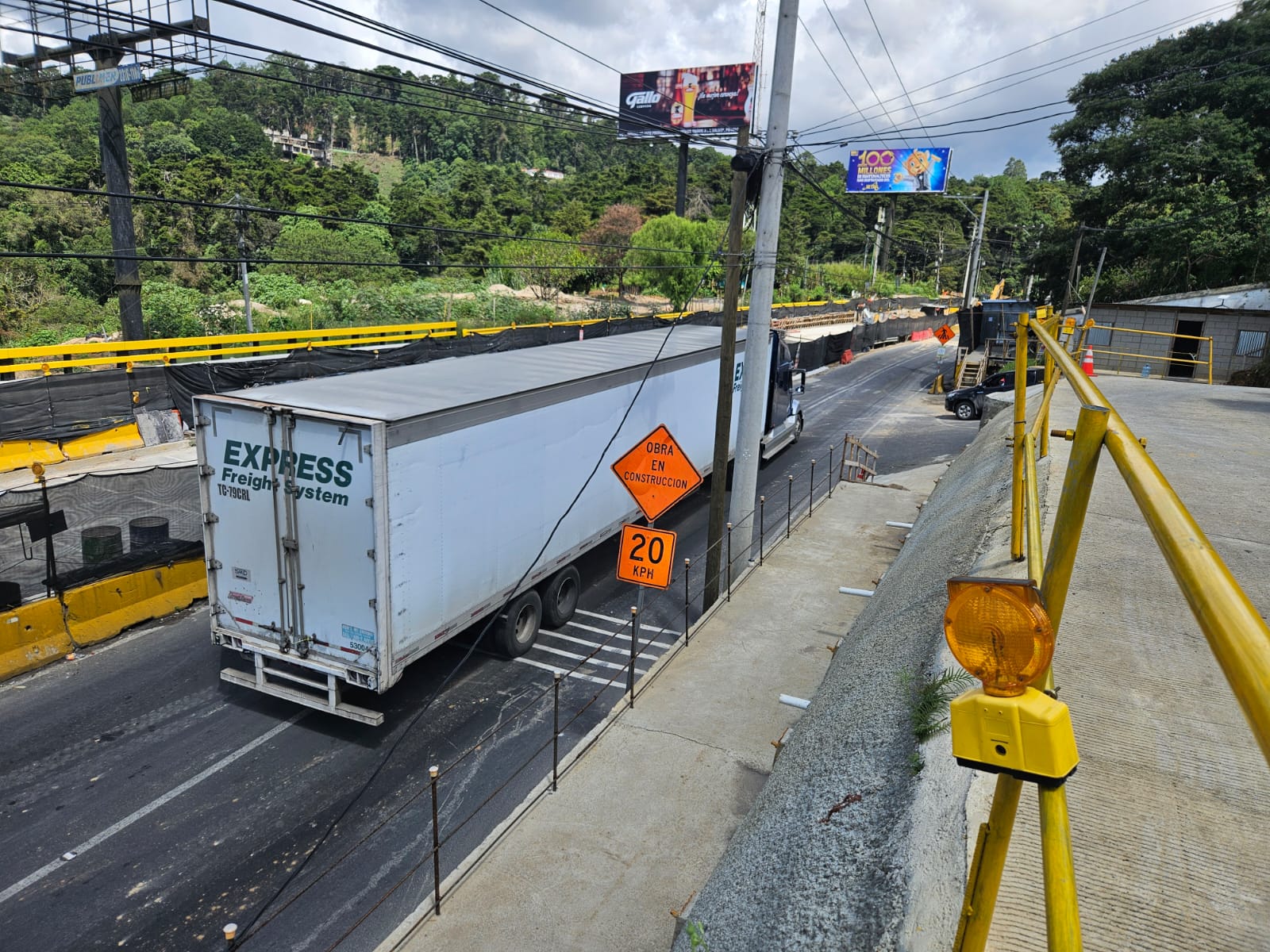 Abren el paso en kilómetro 11.5 de carretera a El Salvador tras finalizar antes los trabajos