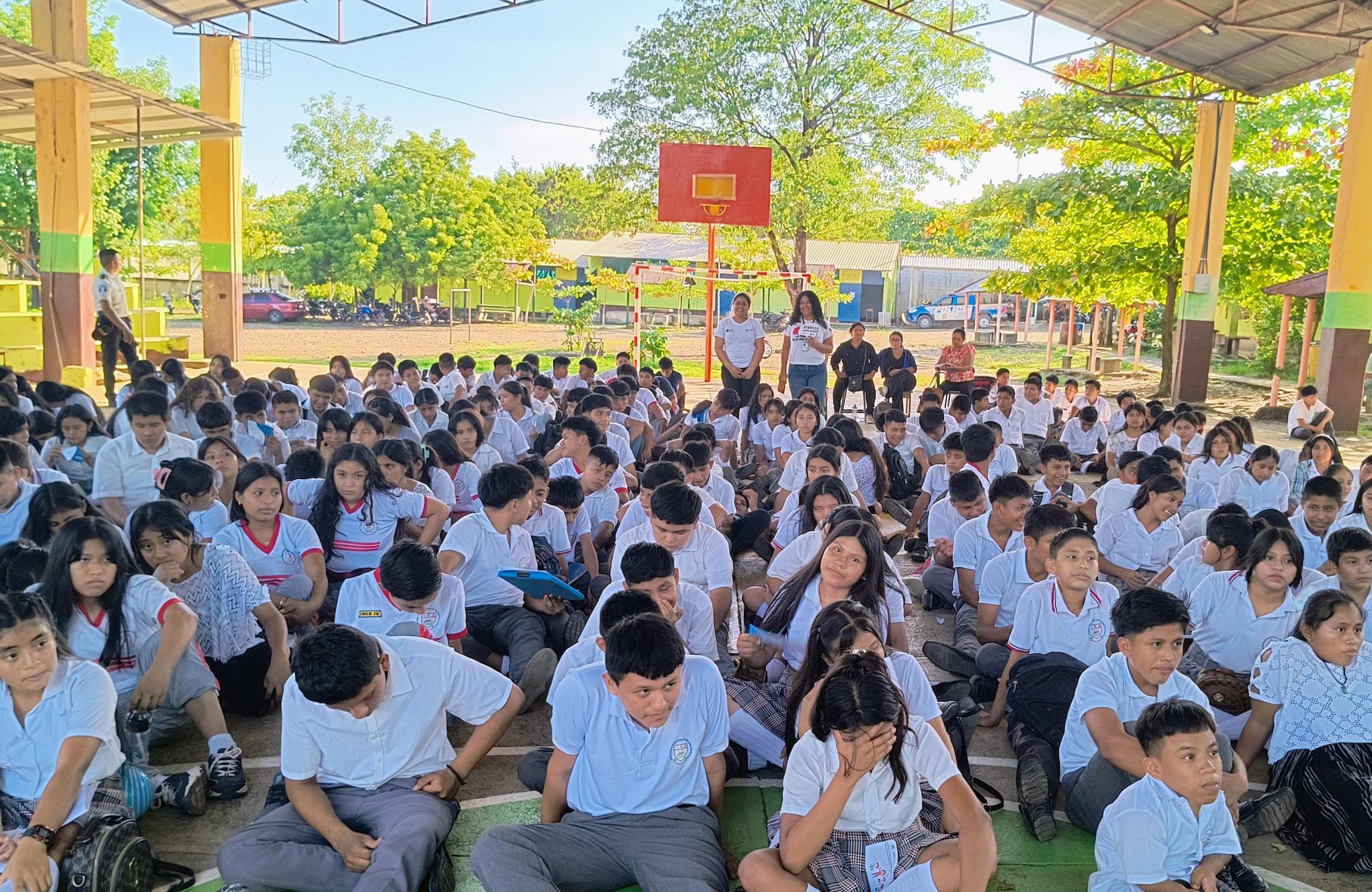 Feria de sensibilización en conmemoración del Día Mundial contra el Trabajo Infantil en Izabal