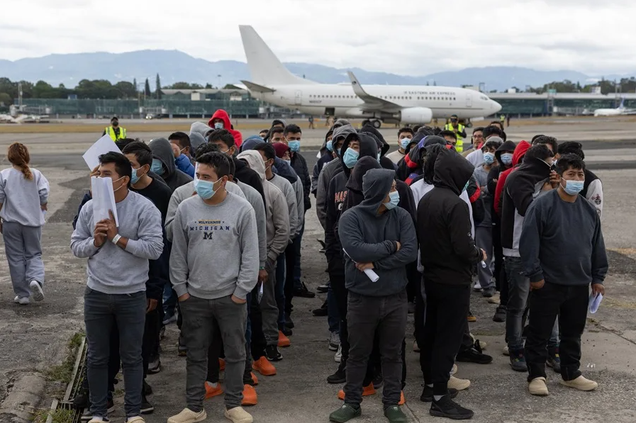EE. UU. retorna a guatemalteco deportado. / Foto: archivo EFE.