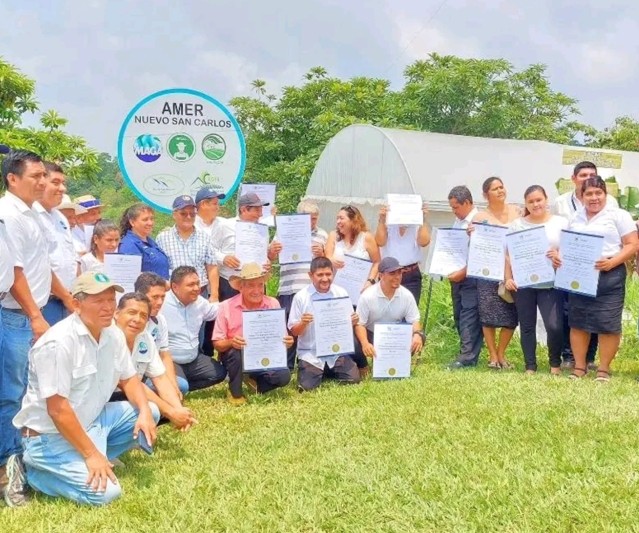 Primera promoción de productor agropecuario con especialidad en alimentación escolar en Retalhuleu