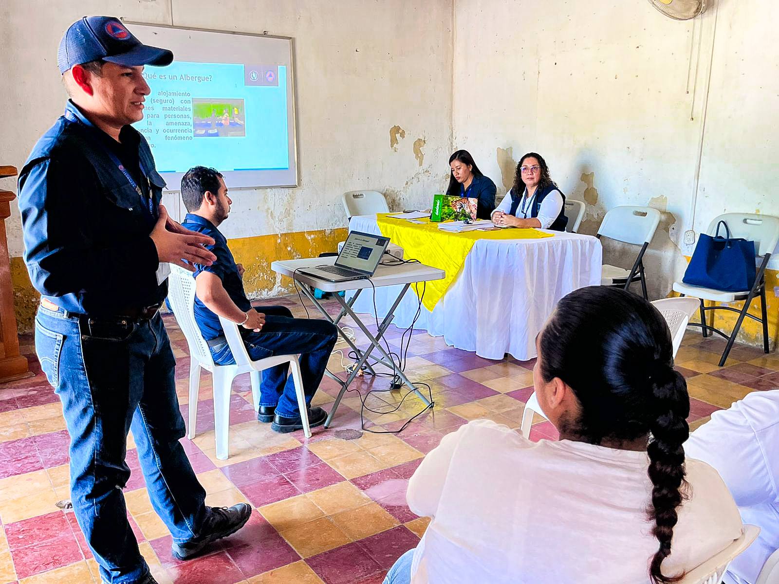 Fortalecen capacidades para el manejo de albergues en San Francisco, Petén