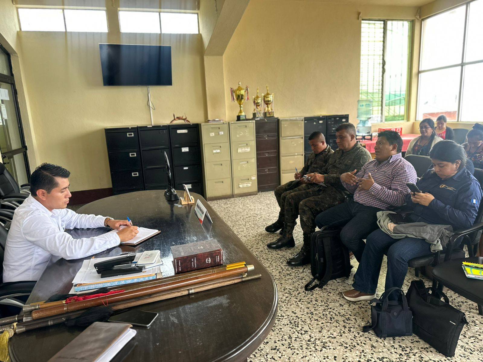Dan seguimiento a las acciones en materia de seguridad para Santa Cruz La Laguna, Sololá