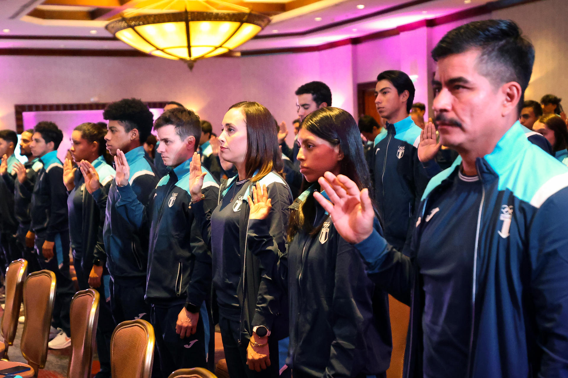 Los atletas que participarán en los Juegos Panamericanos Asunción 2025 fueron juramentados este martes.