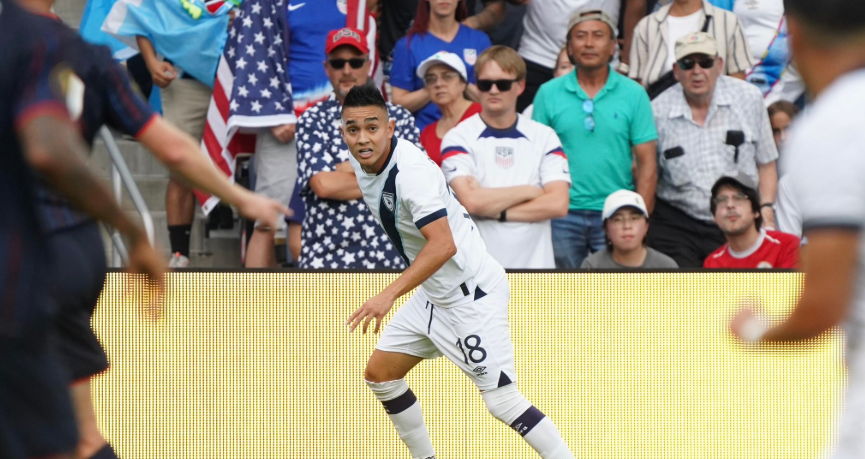 Óscar Santis es incluido en el XI ideal de la Copa Oro 2025
