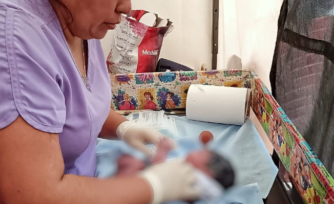 Personal del Centro de Salud de Santa María de Jesús atendió con éxito dos partos en medio de la emergencia por los temblores