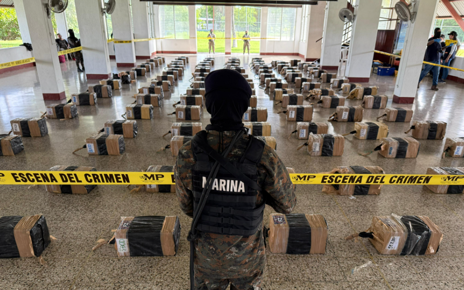 más de 2. 5 toneladas de droga se incautaron en el Pacífico./Foto: Mindef.
