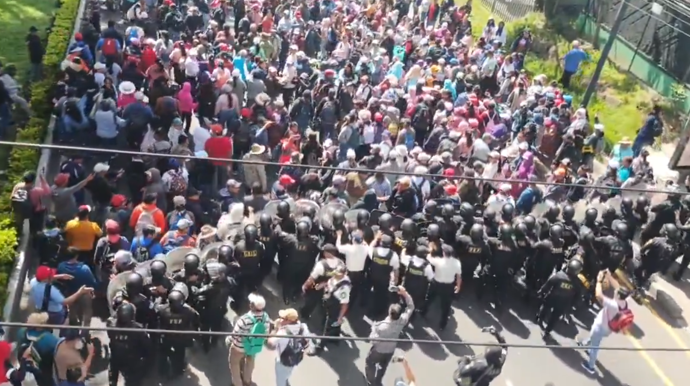 PNC actúa para liberar vías tras manifestaciones del STEG