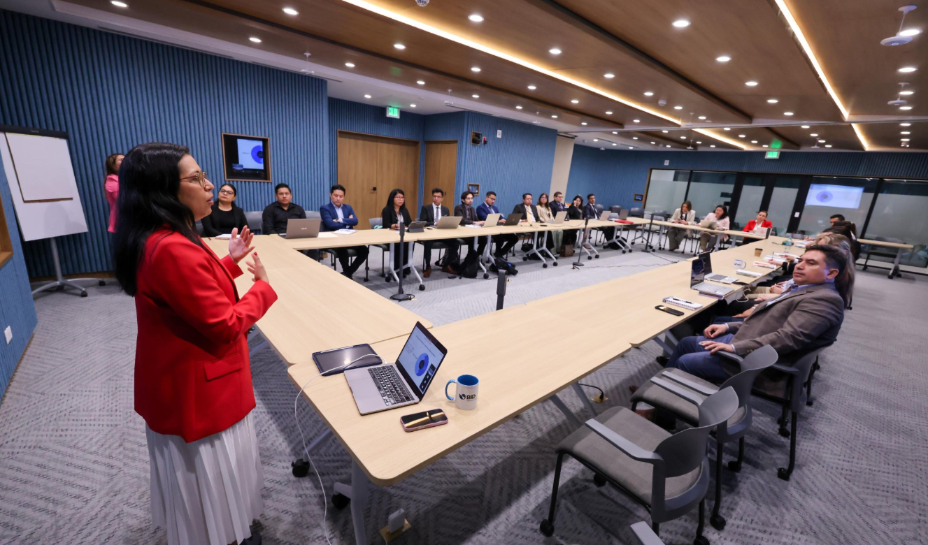 Realizan taller sobre Riesgos Fiscales de la Transición hacia una Economía Descarbonizada