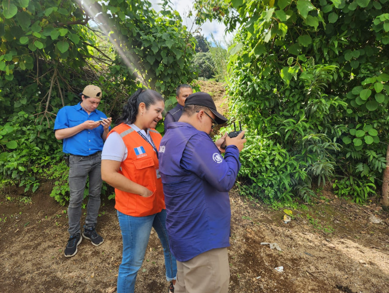 El trabajo articulado de los técnicos de extensión rural fue esencial en el manejo logístico de la ayuda. Desde la supervisión en el terreno hasta la coordinación en centros de acopio. / Foto: MAGA