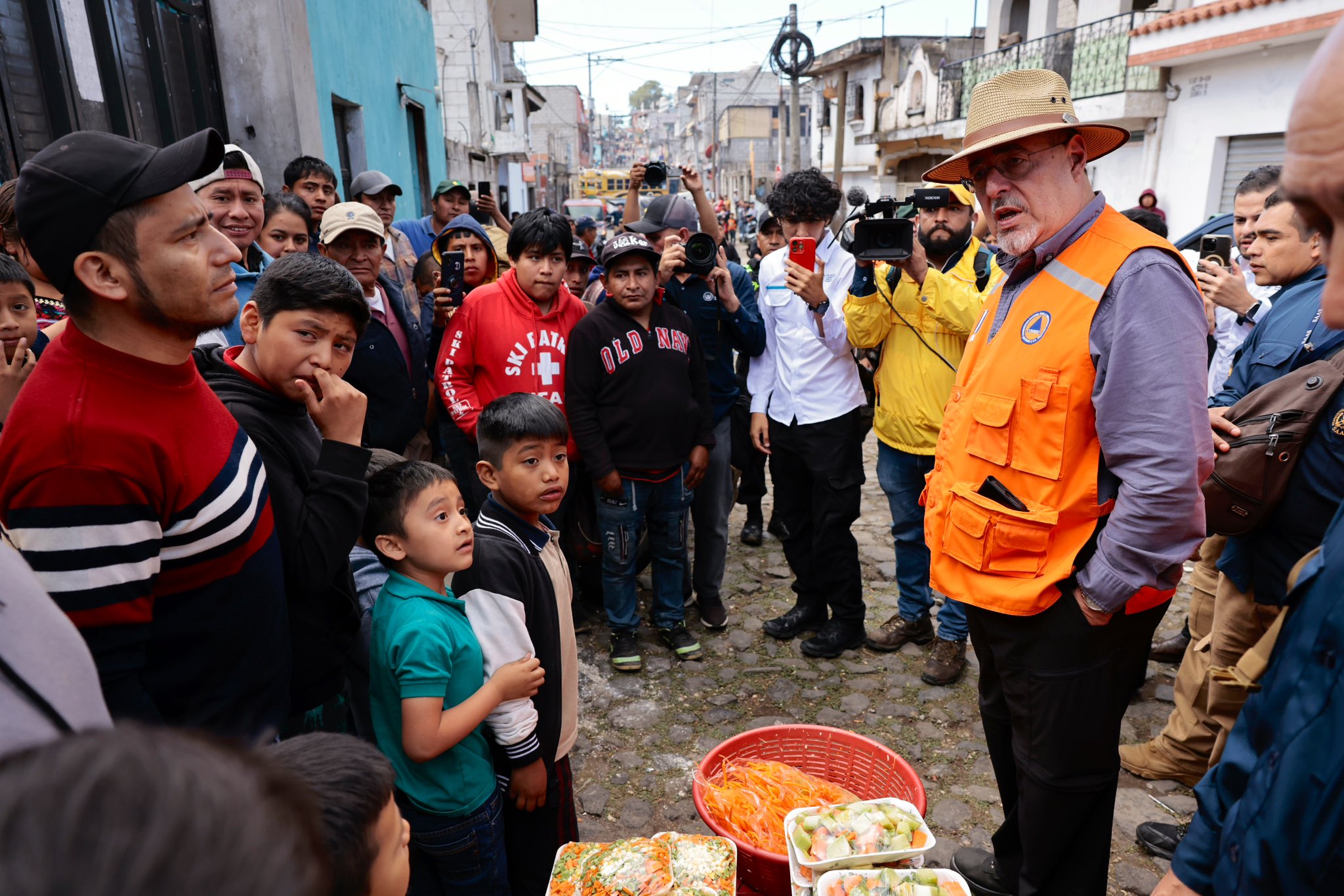 Presidente Bernardo Arévalo gira instrucciones para atender las necesidades urgentes de la población