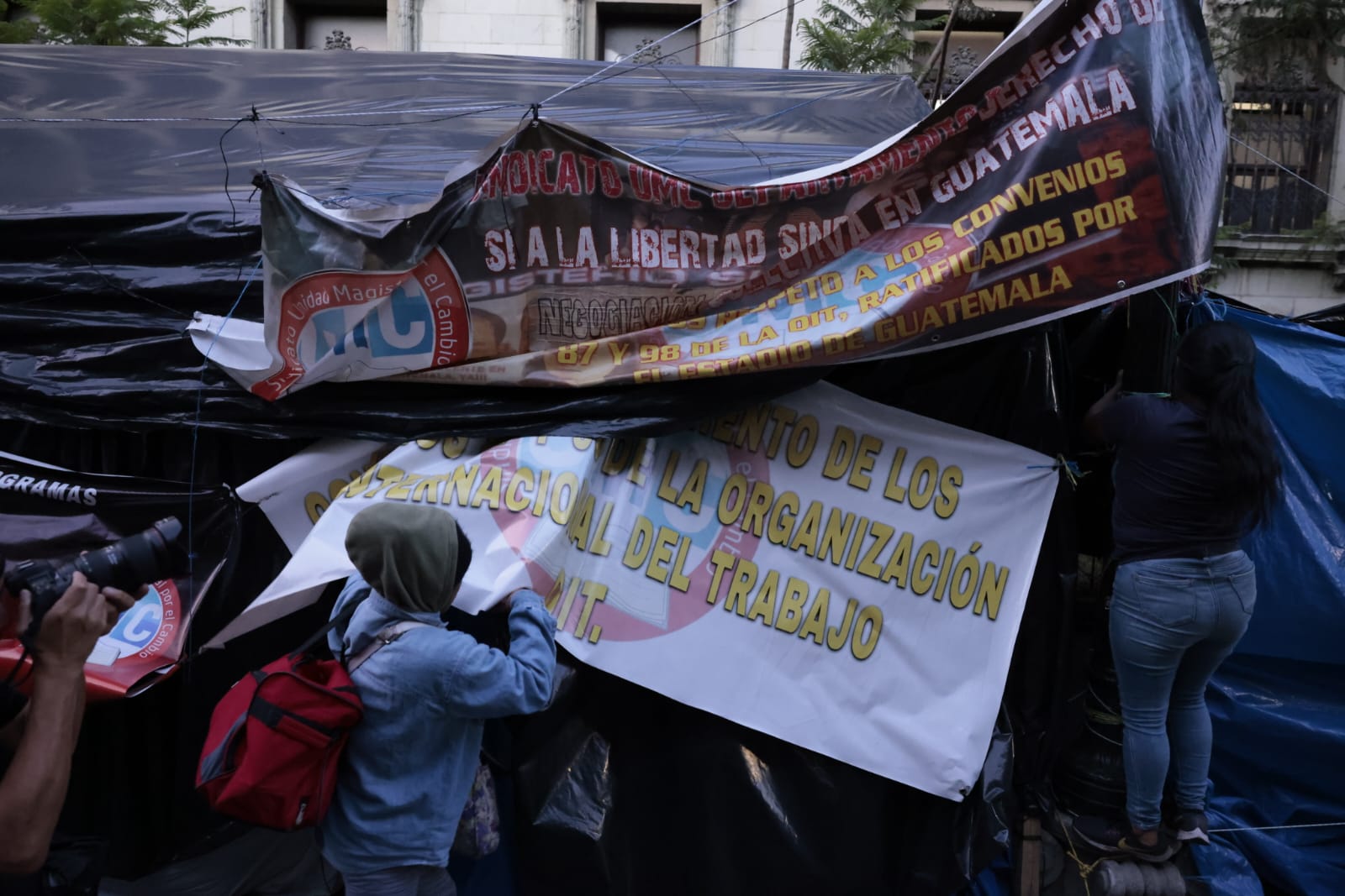 Presidente: los maestros ocupaban las aceras del Palacio Nacional “mientras le robaban la educación a los niños”