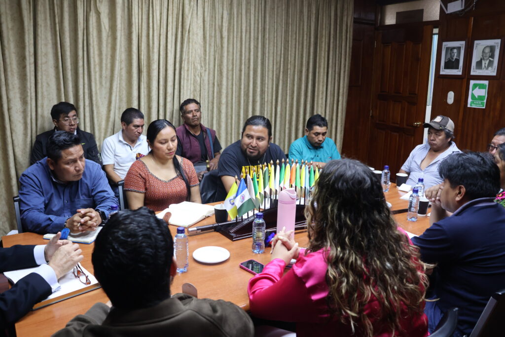 Gobernación de Guatemala escucha demandas de autoridades indígenas y propone acciones conjuntas
