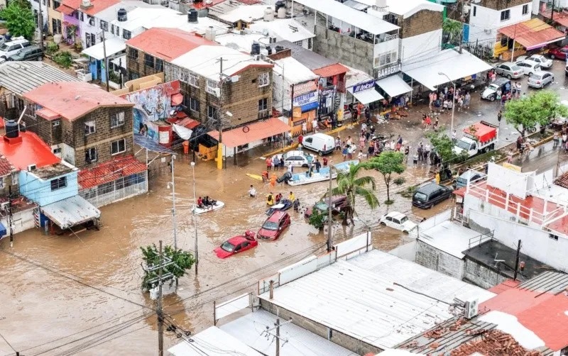 Las inundaciones en el pueblo de Ruidoso, Nuevo México, ocurrieron luego de que el nivel del río con el mismo nombre subiera a seis metros en cuestión de minutos.
