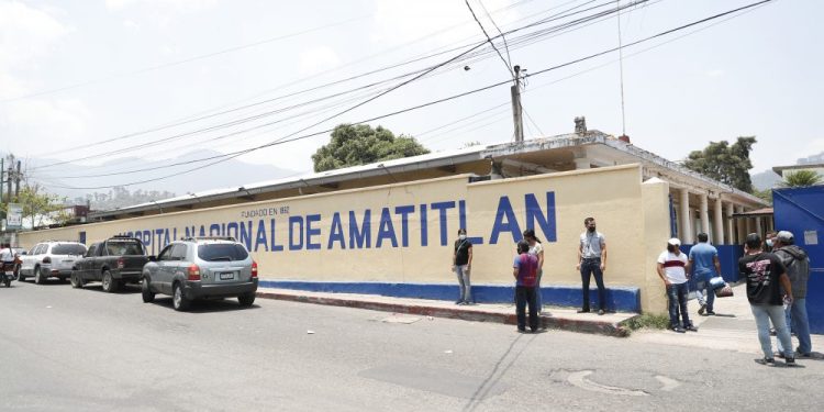UCEE inicia instalación de módulos temporales en Hospital de Amatitlán