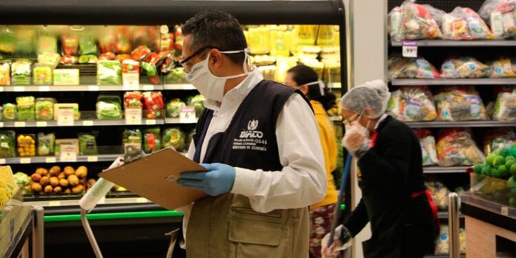 Plan de Verificación del Peso Justo ha supervisado 59 mil unidades de la canasta básica. / Foto: DCA.