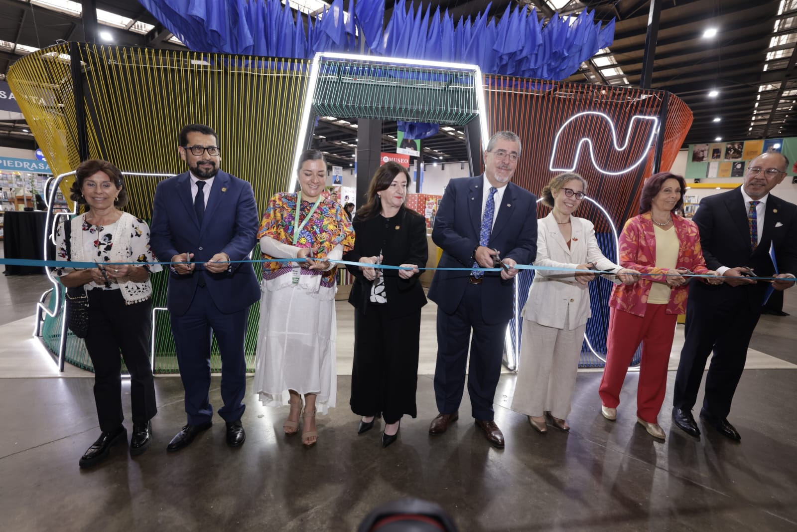Presidente Arévalo inaugura Filgua 2025 con llamado a construir una Guatemala de lectores