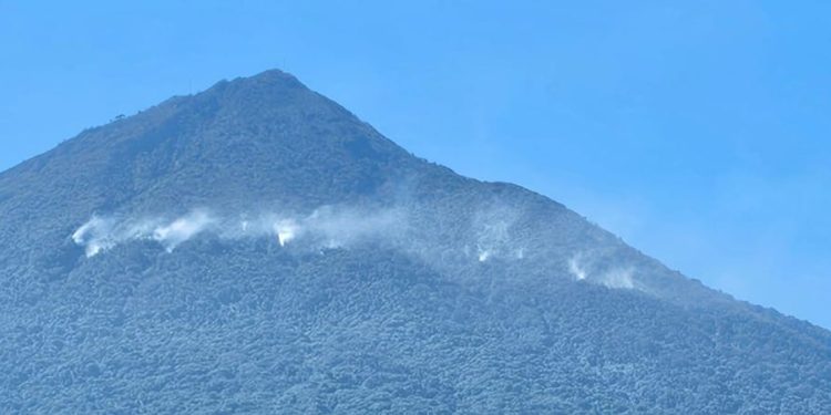 Inguat no recomienda ascender volcanes por sismos./Foto: Conred.