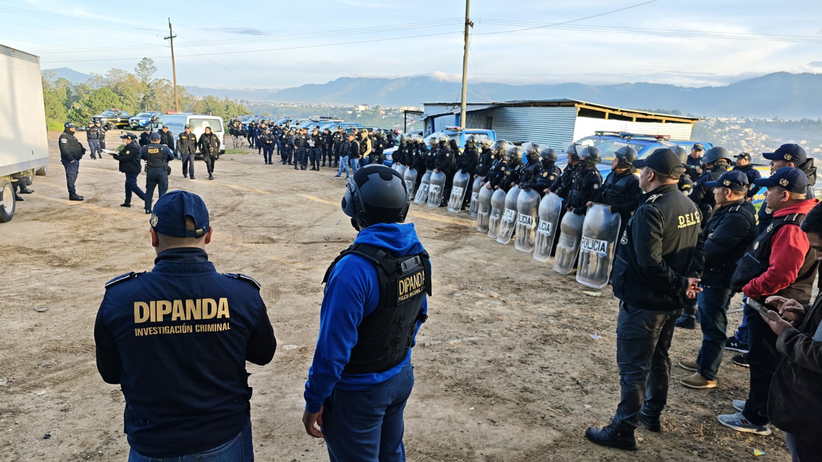 Requisa en Cantel: autoridades incautan objetos ilícitos en operativo