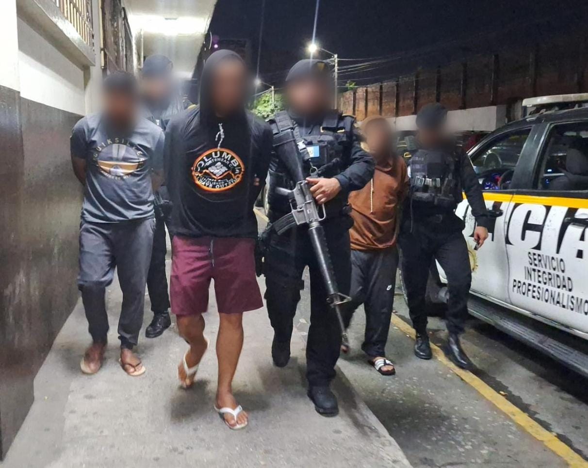 Capturan a tres ecuatorianos con mil 500 paquetes de cocaína en altamar