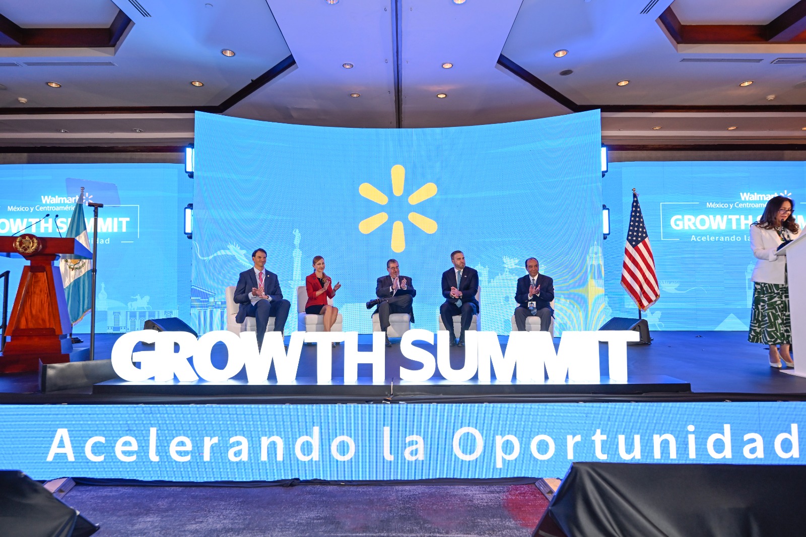 Presidente participó en la primera edición de “Walmart Centroamérica Growth Summit”
