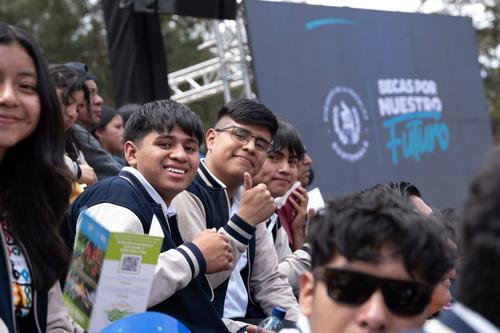 Primera convocatoria del 2026 de Becas por Nuestro Futuro sobrepasa las 6 mil postulaciones