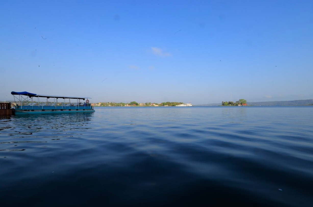Petén analiza propuesta tecnológica para avanzar en el rescate del lago Petén Itzá