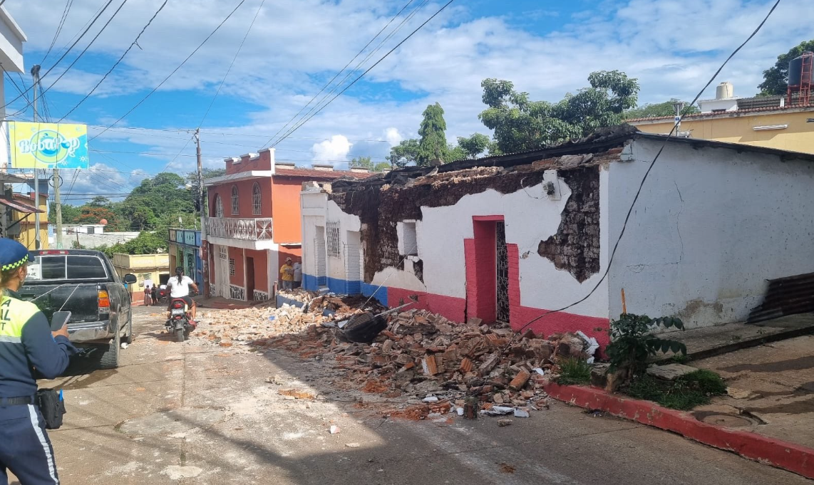 Presidente se solidariza con las familias afectadas y activa atención por los sismos en Jutiapa