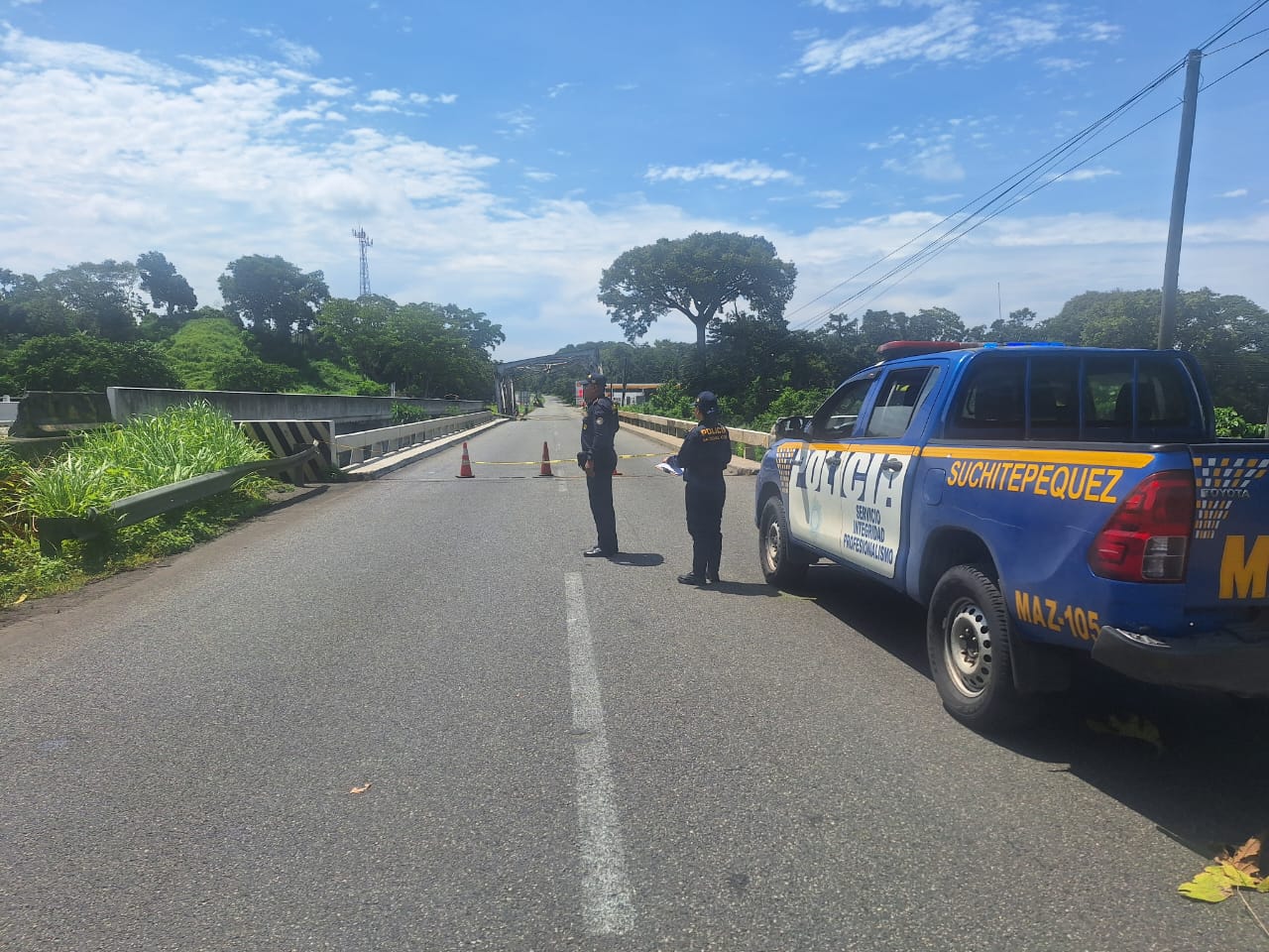 Coordinaciones para mantener el orden vial ante emergencia en el puente Brisas del Mocá en el km 132 de la CA-2 Occidente