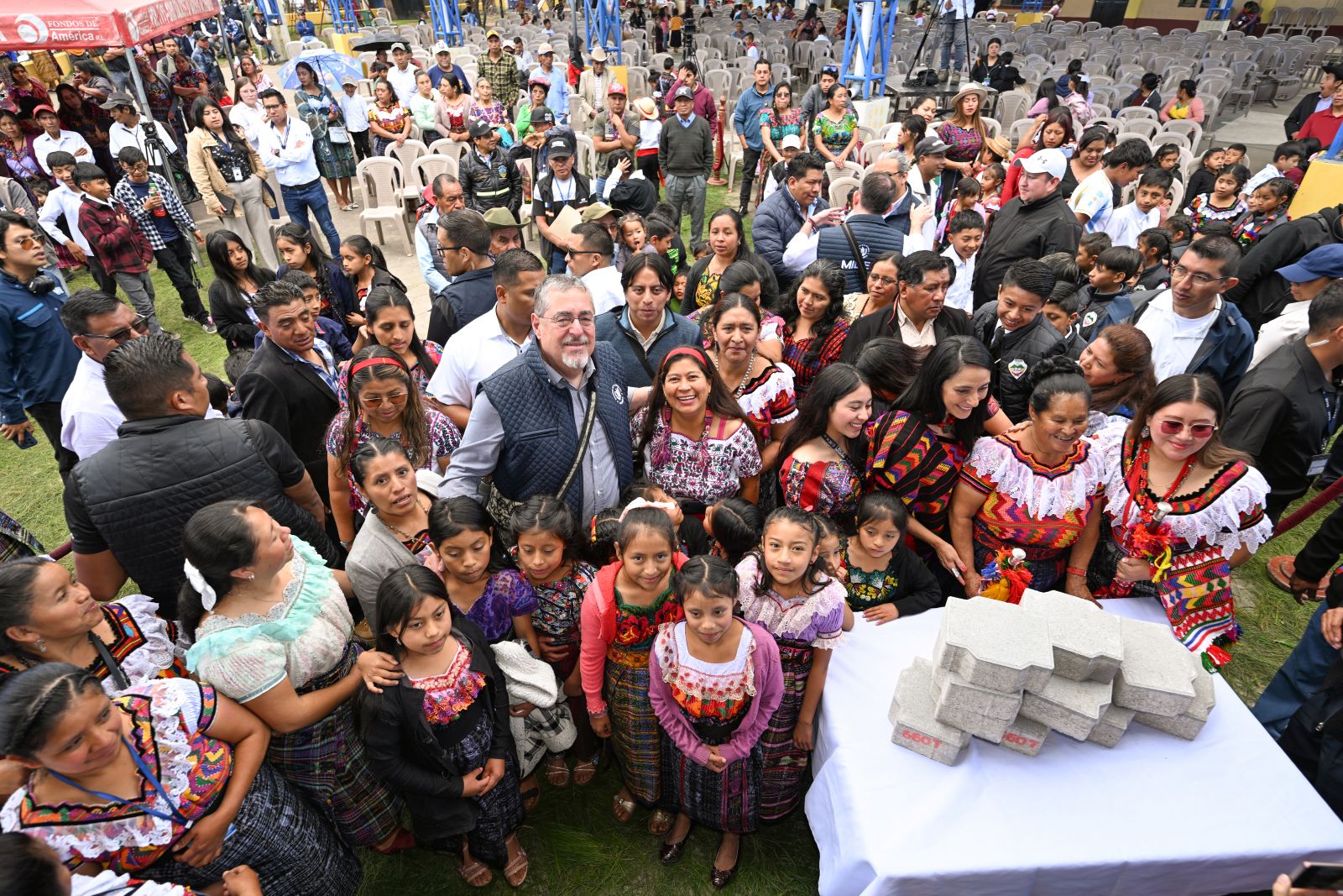 Presidente remarca cumplimiento de compromisos adquiridos en la agenda territorial de Santa Lucía Utatlán