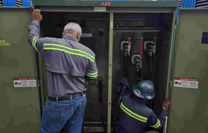 DGAC realiza mantenimiento a sistema eléctrico de respaldo del AILA