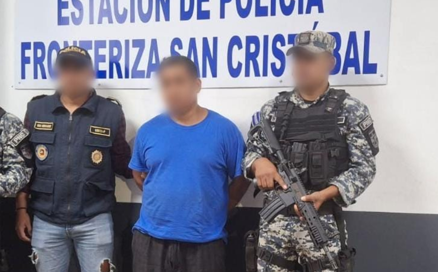 El sujeto fue identificado como Samuel Enrique Medrano Chávez, de 37 años, alias Gasper o Casper, miembro activo de la pandilla Barrio 18. / Foto: PNC