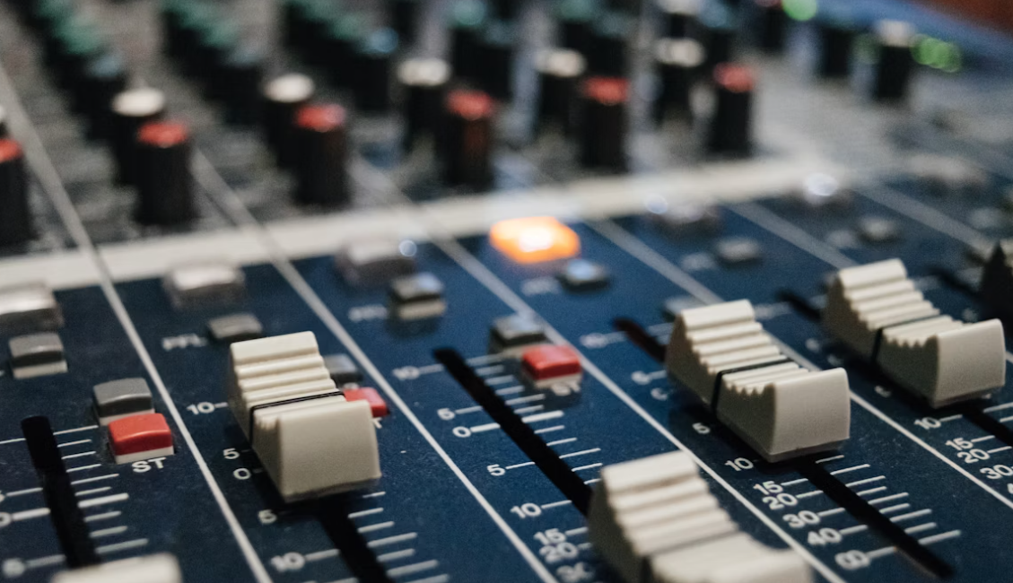 Radio Faro Cultural, emisora oficial del MCD./Foto: unsplash.
