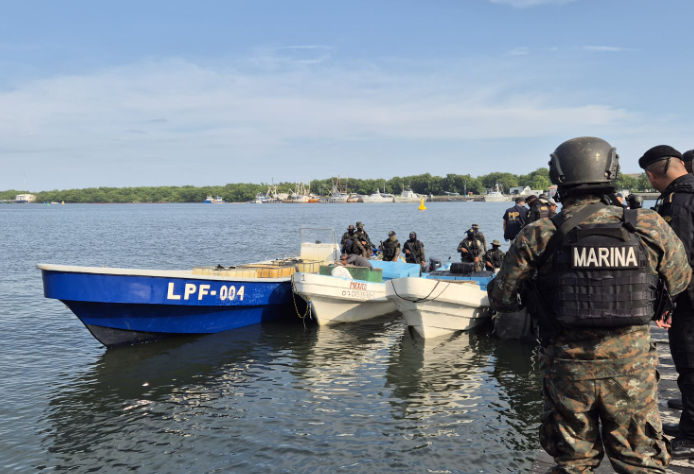Las embarcaciones se encuentran bajo poder militar./Foto: Mindef.