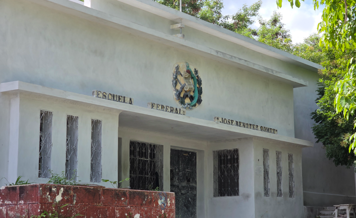 Comunidad educativa de Petén se beneficia con el mejoramiento de la Escuela José Benítez Gómez. / Foto: CIV.