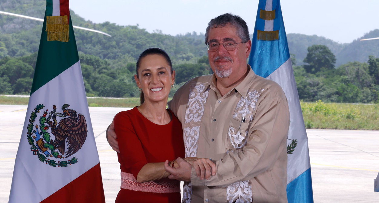 Presidenta Claudia Sheinbaum reiteró al presidente Bernardo Arévalo el compromiso de México con Guatemala para el desarrollo. / Foto: Alex Jacinto.