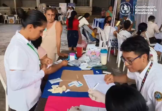 Avanza la jornada móvil de servicios integrados en Chiquimulilla, Santa Rosa