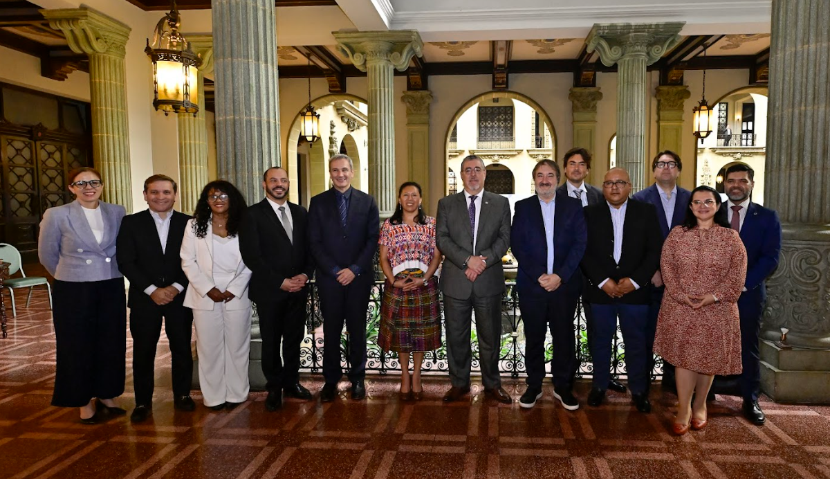 Presidente Arévalo se reunió con la misión tripartita de la OIT