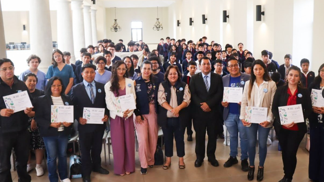 Senacyt inaugura cinco Clubes de Ciencias para el beneficio de más de 100 jóvenes de Quetzaltenango. (Foto: Senacyt)