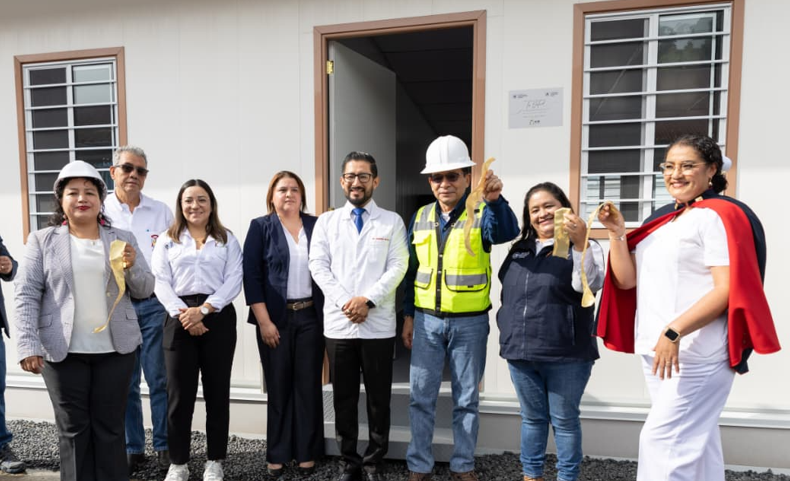 UCEE entrega módulos y mobiliario básico para el Hospital Nacional de Amatitlán