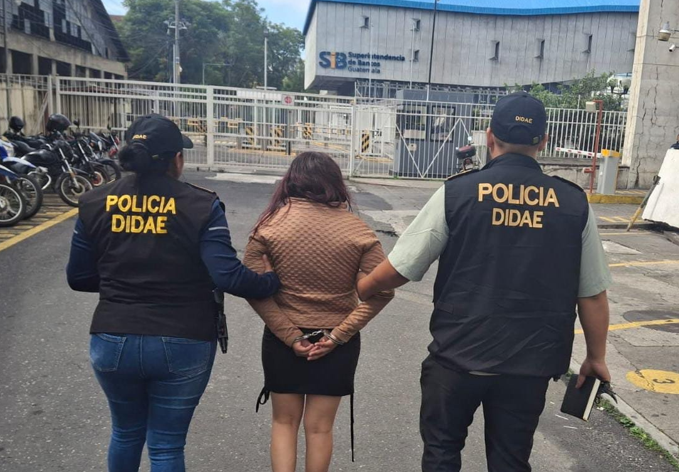 Operativos en ingresos a cárceles y zonas urbanas dejan primeras capturas y decomisos de armas