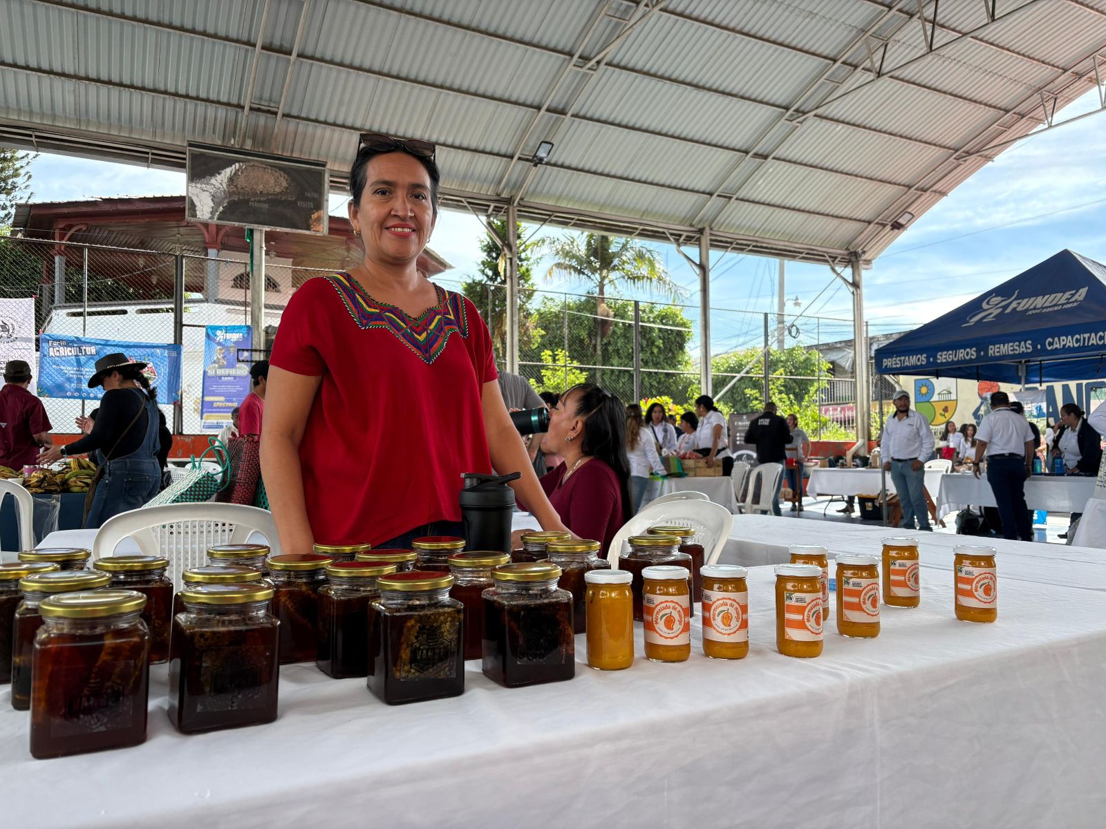 En la Feria del Agricultor en Barberena, Santa Rosa, las personas tuvieron acceso a diferente tipo de productos.