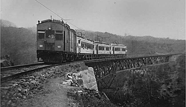 El nuevo comité busca promover la reactivación del transporte comercial y turístico ferroviario.