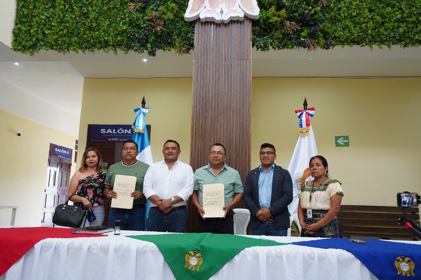 Avanza la firma de convenios de agua potable para comunidades de Salamá, Baja Verapaz
