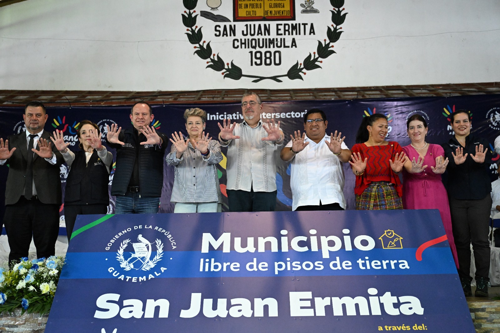 Declaran a San Juan Ermita tercer municipio libre de pisos de tierra